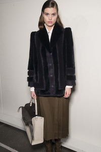 fendi-bks-f-rf18-3997.thumb.jpg.341169e41a68890127f15fba2122e2c3.jpg