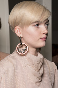 fendi-bks-f-rf18-4040.thumb.jpg.86e438b06e34b138ee34063e1bc5f3e4.jpg