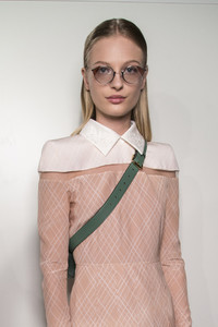 fendi-bks-f-rf18-4168.thumb.jpg.0d470ff61dce06ddf5c8965bae992698.jpg