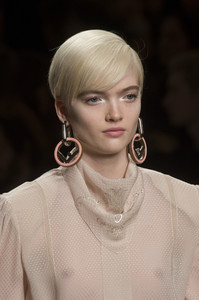 fendi-clp-rf18-4794.thumb.jpg.24f6676d507c279181b99f8e58e59c49.jpg