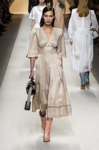 fendi-rf18-0963.thumb.jpg.4ac6c2f66b350b660a8fc22f5a9701cd.jpg