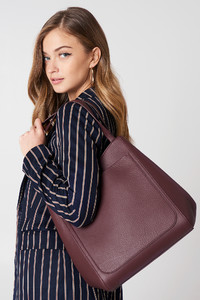 filippa_k_shelby_bucket_leather_bag_1039-000247-0287_04l.jpg