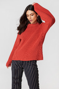 flippak_sculptural_cotton_sweater_1039-000264-8205_02a.jpg