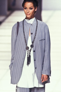 giorgio-armani-ss-1994-5.thumb.jpg.503bfdc7c491993ca62457579f6cbd5b.jpg