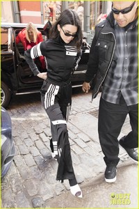 hailey-baldwin-kendall-jenner-nyfw-2018-04.jpg