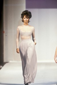 herve-leger-fw-1994-2.thumb.jpg.ec107ba2aa091b4513d0d51f520e3100.jpg