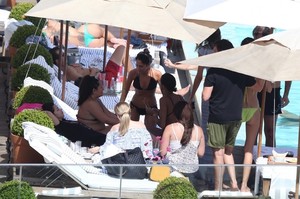 hqcelebcorner-20.jpg