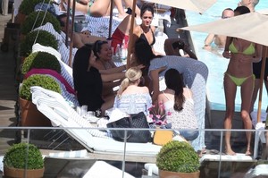 hqcelebcorner-22.jpg
