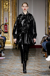 huishan-zhang-rtw-fall-2018-london-fashion-week-04_1.jpg