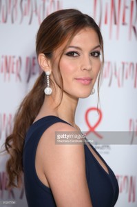 iris-mittenaere-attends-the-16th-sidaction-as-part-of-paris-fashion-picture-id910317158.jpg