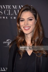 iris-mittenaere-attends-the-fifty-shades-freed-50-nuances-plus-clair-picture-id915053644.jpg