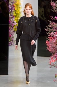jason-wu-rf18-0266.thumb.jpg.35abdde2d77891ff3472c7ee5a749652.jpg