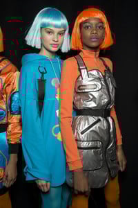 jeremy-scott-bks-v-rf18-7558.thumb.jpg.a4f0df8ded22bff759dec38ffdfd93fb.jpg