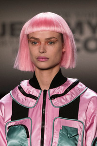 jeremy-scott-rf18-0070.thumb.jpg.6dd07d4b730e19ea564ad577a6aaad09.jpg