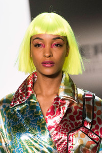 jeremy-scott-rf18-0897.thumb.jpg.b2d51135caa867ac3ceaccfc870d23ba.jpg