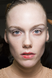 jil-sander-bks-z-rf18-8283.thumb.jpg.d6e335a9707e2b9f6966dc482a67c2cd.jpg