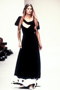 john-galliano-ss-1994-4.thumb.jpg.9d16d76c1f42831d44f260c2671cf468.jpg