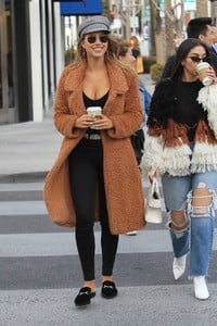 kara-del-toro-displays-ample-cleavage-while-shopping-in-beverly-hills-9.jpg