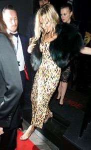 kate-moss-leave-mnky-hse-in-london-0.jpg