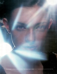 kate_elson_vogdec2000_4.jpg