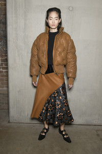 katrantzou-bks-v-rf18-2846.thumb.jpg.81fcdfb18b061fcafebaea568e2a785a.jpg