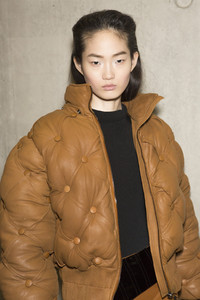 katrantzou-bks-z-rf18-4147.thumb.jpg.27b41c9f09f891a41c0621b1bea0c0c0.jpg