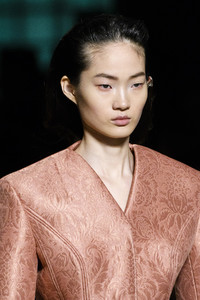 katrantzou-clp-rf18-0504.thumb.jpg.78fa6002861c2e1f7cf762fb0a556921.jpg