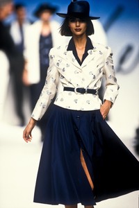 kenzo-ss-1992-4.thumb.jpg.2719d97e70398554431635ccc7c5ee71.jpg