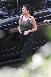 kim-and-kourtney-kardashian-filming-in-malibu-02-01-2018-0.jpg