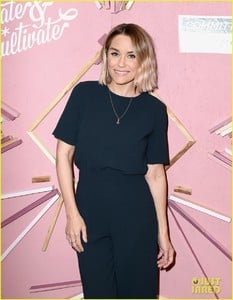 kim-kardashian-chrissy-teigen-create-cultivate-09.jpg