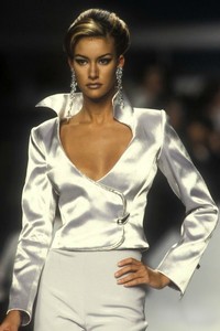 lanvin-hc-ss-1992-3.thumb.jpg.ba30cc08ca9e17408aeed05d94ef2cba.jpg