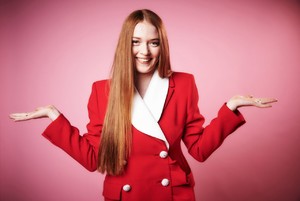 larsen-thompson-variety-portrait-studio-at-beautycon-festival-in-la-08-12-2017-6.thumb.jpg.345a2aad10a6f3ab2b07a25e44d32695.jpg