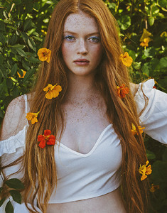 larsen_thompson_flowers_galore.jpg