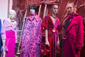 marni-bks-m-rf18-5176.thumb.jpg.c1d5b48a9d8e056d2358b64c0c8701ae.jpg