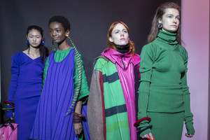 marni-bks-m-rf18-5316.thumb.jpg.ae6eedf32048d024e65fe00d88cac217.jpg