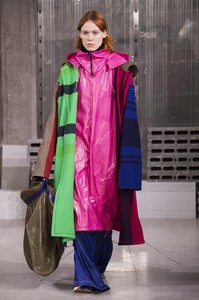 marni-rf18-0126.thumb.jpg.57a8ab62bbe0d6bf42f9d2507524210b.jpg