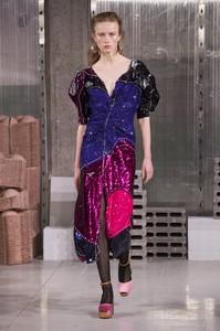 marni-rf18-0359.thumb.jpg.197d6bf65b442827ef2e28d950ae6db2.jpg
