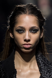 max-mara-clpa-rf18-0312.thumb.jpg.e30562ae95421aae4199acb8d7cb20e7.jpg