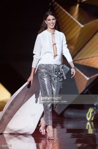 miss-univers-2016-iris-mittenaere-attends-the-33rd-les-victoires-de-picture-id916427010.jpg