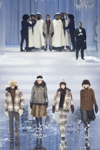 moncler-grenoble-rf17-1079.thumb.jpg.8a0753a9ffb803987075ba665e173f29.jpg