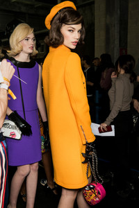 moschino-bks-v-rf18-3810-3799.thumb.jpg.b28924277fd1650c52d1d3affc402c0f.jpg