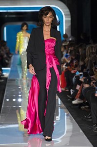 moschino-rf18-2658.thumb.jpg.c35088587da7da594ef6d9e947c81297.jpg