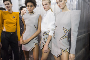 mugler-bks-m-rf17-8593.thumb.jpg.f8af4846bffd9694c000f413490cc164.jpg