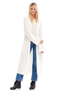 n18211_makena_chalk_front_1.jpg
