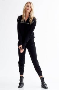 n18214_ember_black_fron2_1.jpg