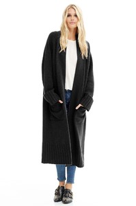 n18300_tinley_black_front_3.jpg