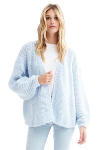n18605_mila_sky_front_4.jpg