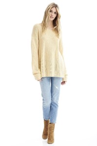 n18625_leah_maple_full_r_3.jpg