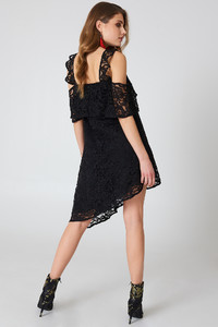 nakd_cold_shoulder_frill_lace_dress_1018-000587-0002_02d.jpg