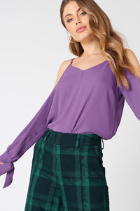 nakd_cold_shoulder_knot_sleeve_top_1018-000476-0208_01a.jpg